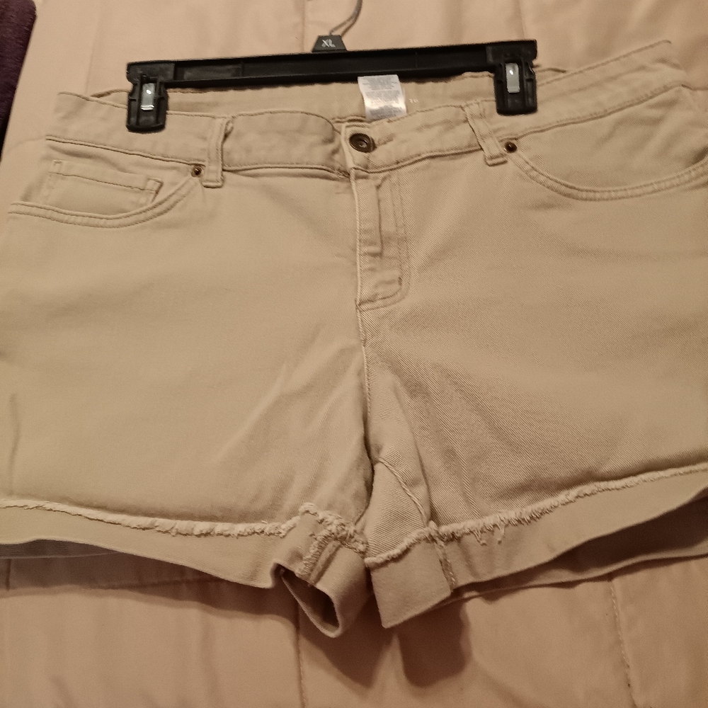 3 pairs Dept 222 and Time Tru Women Shorts 3 pairs